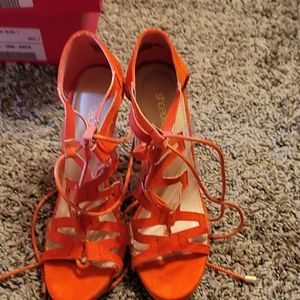 Shoes orange lace up pumps